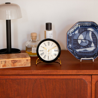 Arne Jacobsen＞TABLE CLOCK ROMAN CLASSIC 限定生産】ARNE JACOBSEN Table Clock ROMAN CLASSIC／ROSENDAHL