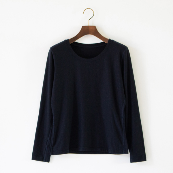 NAVYカシミヤシルクベア梨地 クルーネック長袖Tシャツ NAVYカシミヤシルクベア梨地 クルーネック長袖Tシャツ