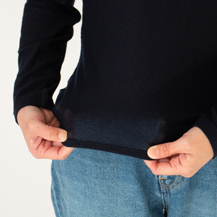 ストレッチ性があります(身長160cm・NAVY) ストレッチ性があります(身長160cm・NAVY)
