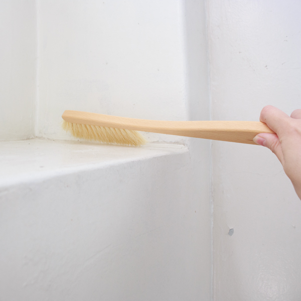 角に溜まったホコリも落とせます 角に溜まったホコリも落とせます