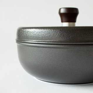 味わい鍋（無水調理鍋） 片手／味わい鍋（アジワイナベ）｜愛着を持っ