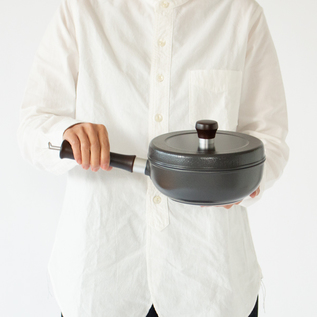 k _kawai味わい鍋 無水調理鍋 20cm 美品（本体、蓋のみ） 味わい鍋（無水調理鍋） 片手／味わい鍋（アジワイナベ）｜愛着を持っ