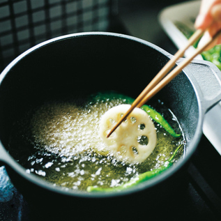 深さがあるので揚げ物にも最適 深さがあるので揚げ物にも最適