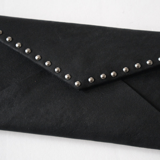 アクセントになったスタッツ(STUDS) アクセントになったスタッツ(STUDS)