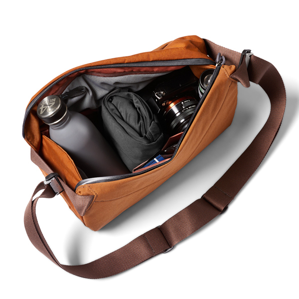 VENTURE SLING 9L／Bellroy / Shop ZUTTO for the long lasting