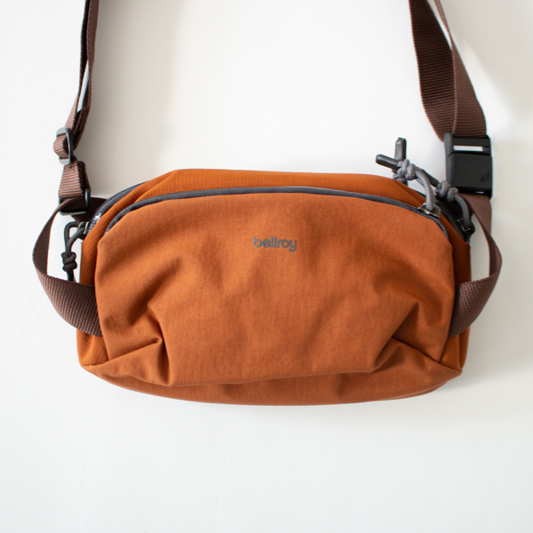 Venture Ready Sling 2.5L スリングバッグ (Bronze)
