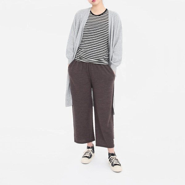 BROWN(モデル身長 171cm)