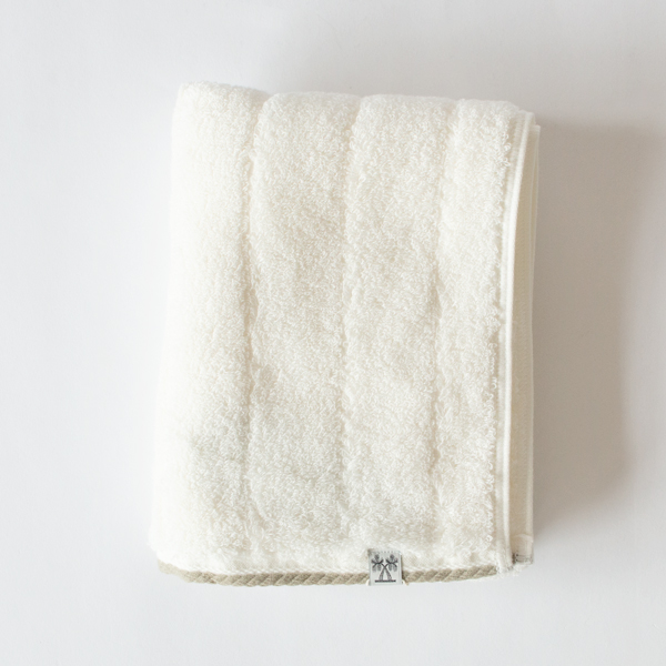 WHITE/PLAZA TAUPE