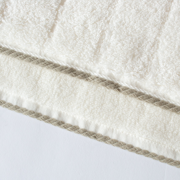 WHITE/PLAZA TAUPE