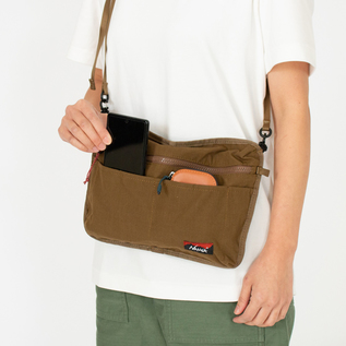 ヒノコサコッシュ／NANGA（ナンガ）｜愛着を持ってずっと使いたいモノ