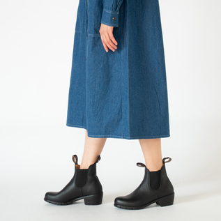 足元のコーディネートも楽しめる丈感(BLUE、身長160cm)
