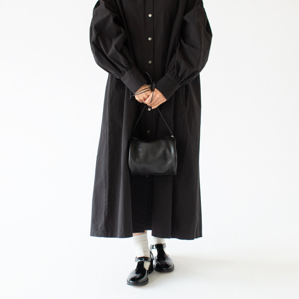 身長160cm、BLACK