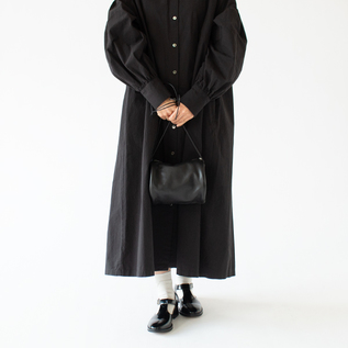 身長160cm、BLACK ※チャームは付属していません。 身長160cm、BLACK ※チャームは付属していません。