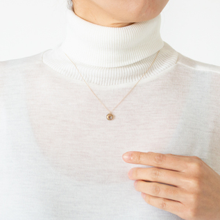 綺麗めスタイルにもぴったり（Pendant 菊）