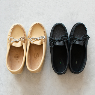左:CREAM、右:BLACK 左:CREAM、右:BLACK