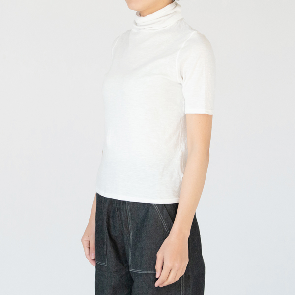 白/M・身長163cm