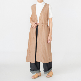 白/L・身長163cm 白/L・身長163cm