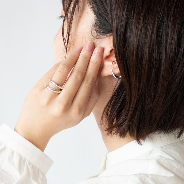 TWINED TUBE RING（リング）と一緒に(Small Silver)