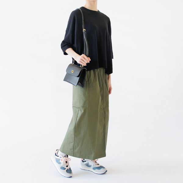 B.NAVY、身長162cm