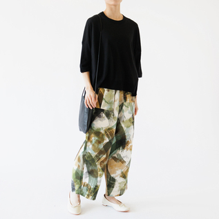 BLACK、身長162cm BLACK、身長162cm