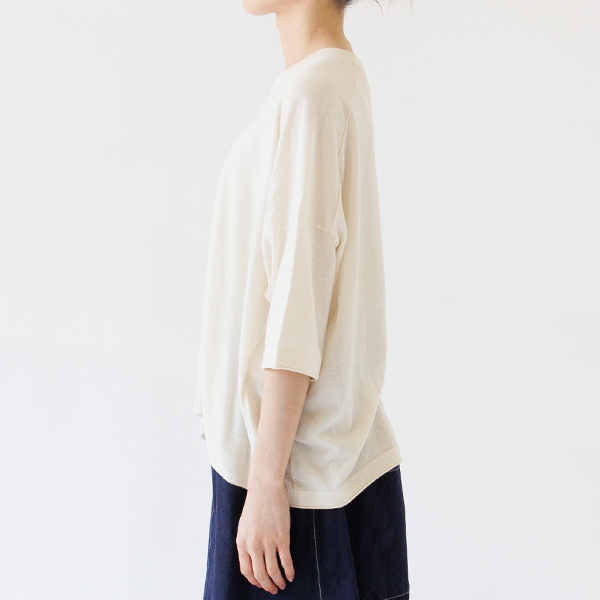 WHITE、身長162cm