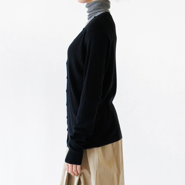 BLACK、身長162cm