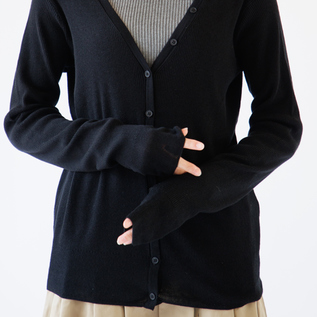 長めの着丈が腰回りを自然にカバー(BLACK) 長めの着丈が腰回りを自然にカバー(BLACK)