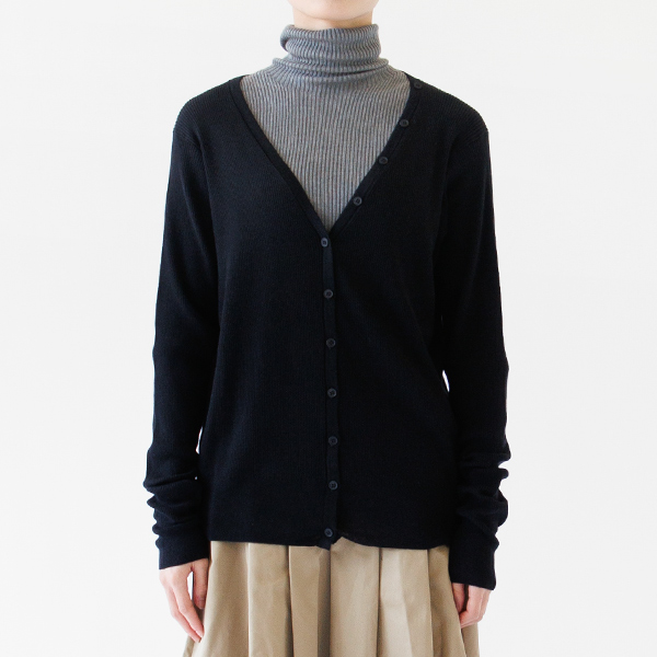 BLACK、身長162cm