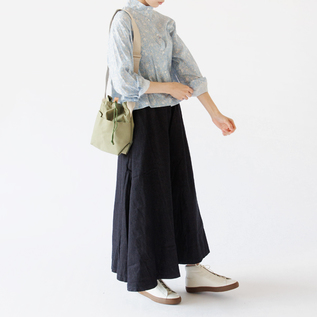 BLU、身長162cm BLU、身長162cm