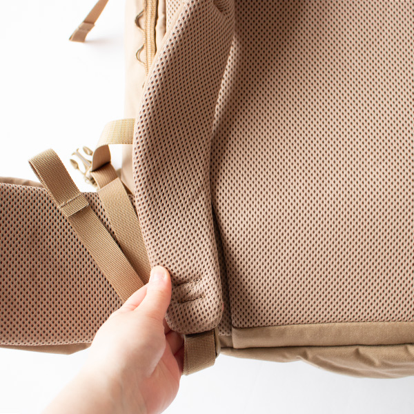 クッション性のあるショルダー(Clay) クッション性のあるショルダー(Clay)