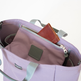 フラップはポケットでもあります(B TOTE S) フラップはポケットでもあります(B TOTE S)