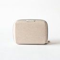 Tech Kit Compact ポーチ