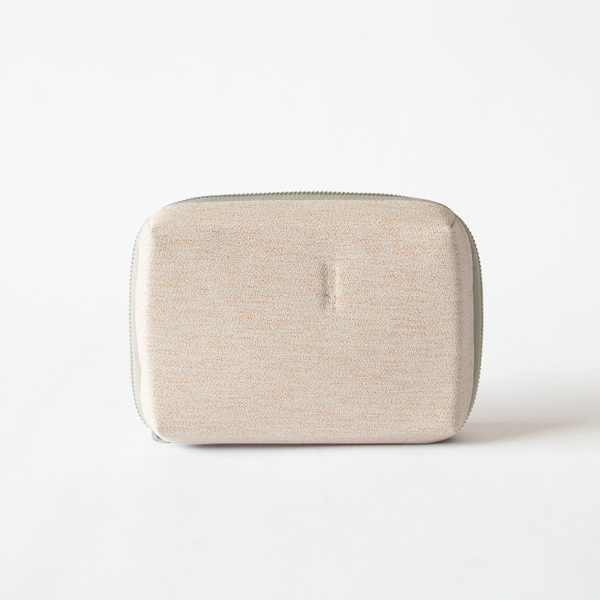 Tech Kit Compact ポーチ(Saltbush)