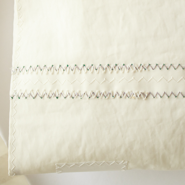 このような縫い目があるものや、ないものもございます このような縫い目があるものや、ないものもございます