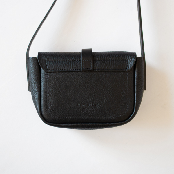 レザーショルダーバッグ Wren(Grainy Black)