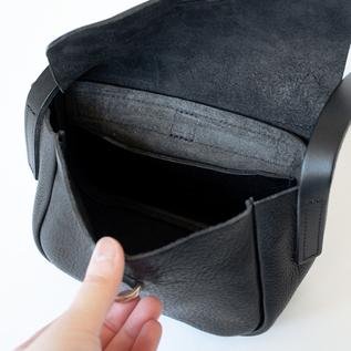 【Kuuさま専用 】Mimi berry wren コンパクトなサイズのショルダーバッグです。カラーはメルローと