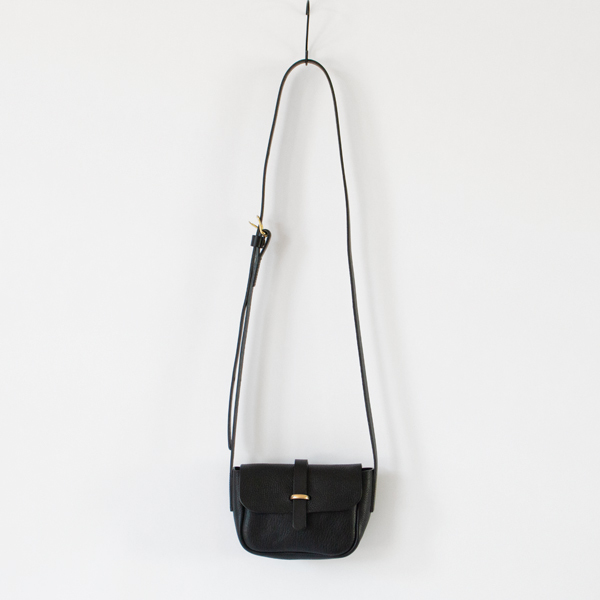 レザーショルダーバッグ Wren(Grainy Black)