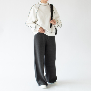 WHITE、身長163cm WHITE、身長163cm