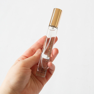 旅のお供にもぴったりなコンパクトサイズ(7.5mL) 旅のお供にもぴったりなコンパクトサイズ(7.5mL)
