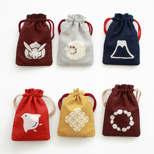 Amulet pouch