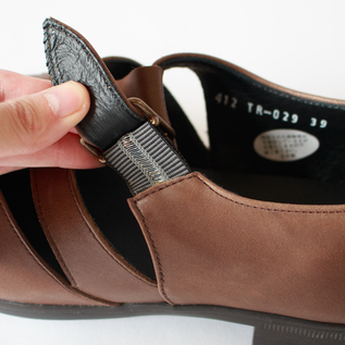 メッシュストラップシューズ TR-029 D.BROWN／chausser（ショセ