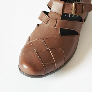 メッシュストラップシューズ TR-029 D.BROWN／chausser（ショセ