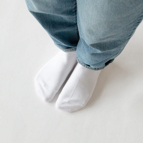 ホワイト(画像は女性サイズ) ホワイト(画像は女性サイズ)