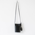 APERTO ショルダーバッグ Sleek Path XS