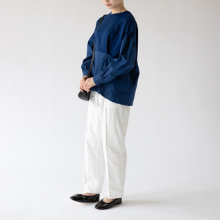 BLUE、身長160cm BLUE、身長160cm