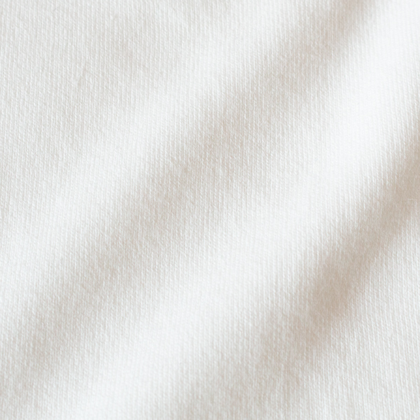 さらりとした肌触りの天竺素材(WHITE)