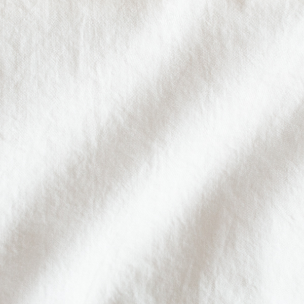 ソフトでふっくらとした風合いのライトタイプライター生地(WHITE)