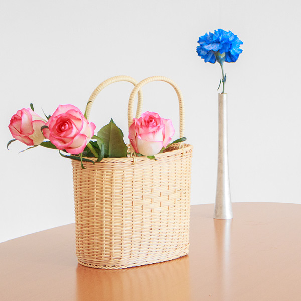中に安定した花瓶が入れば、お花入れにも(バケツ型)