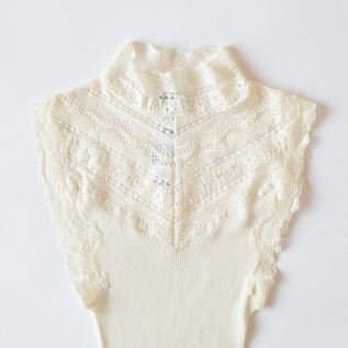 シルクレース ハイネックノースリーブ IVORY シルクレース ハイネックノースリーブ IVORY