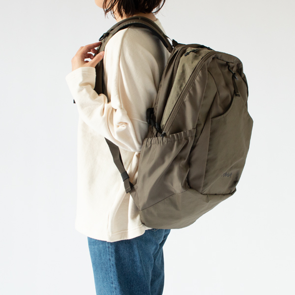 ECOPAK UR BACKPACK(OLV、身長156cm)